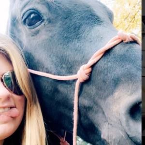 Meet your Posher, Amber